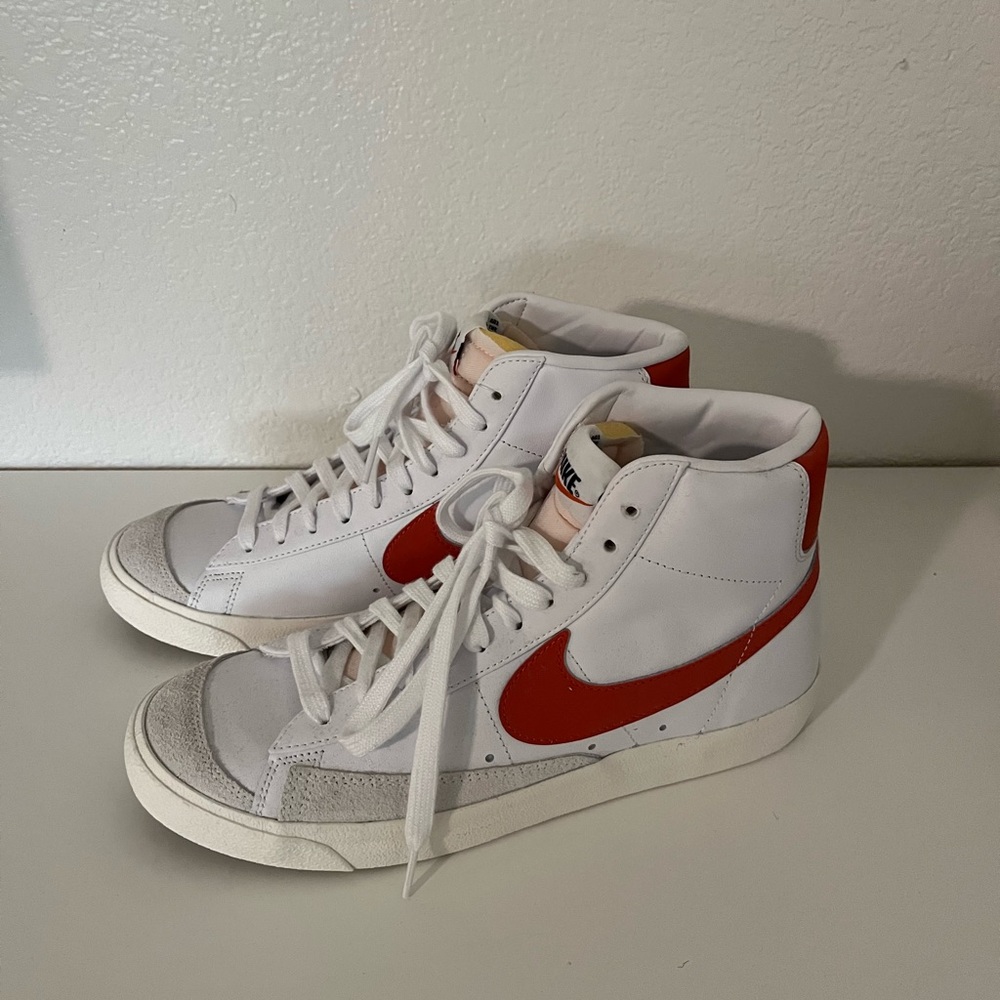 Nike Blazers- high top *new*